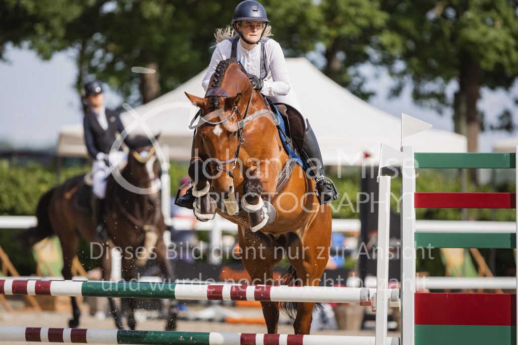 230616_Lemwerder_SprPf-Ageschl-800 | Deine schönsten Turniermomente als professionelle Fotos! Entdecke hochwertige Pferdesport-Fotografie im Online-Shop. Jetzt Fotos finden & bestellen!