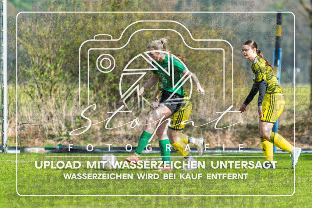 SGFTUS-1010 | Ida-Marie Wedau (TuS Eversen-Sulze #07) beim Damen Kreisliga HK/CE Spiel zwischen SG Fulde und TuS Eversen-Sulze im Fulder Zentralstadion, Fulde (Simon Paul Stopat) - Realisiert mit Pictrs.com