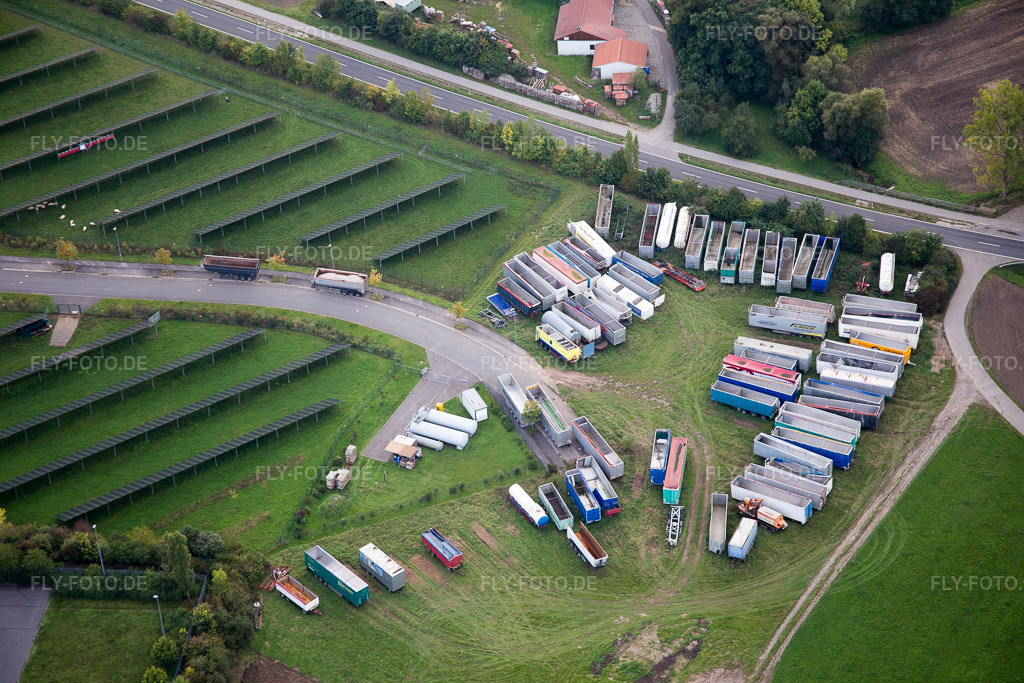 Luftbild: Gewerbegebiet und Firmenansiedlung Am Rödertor in Donnersdorf im Bundesland Bayern in Deutschland. Foto: IMG_073853.jpg vom 27.09.2014 durch Werner Riehm/FLY-FOTO.de
