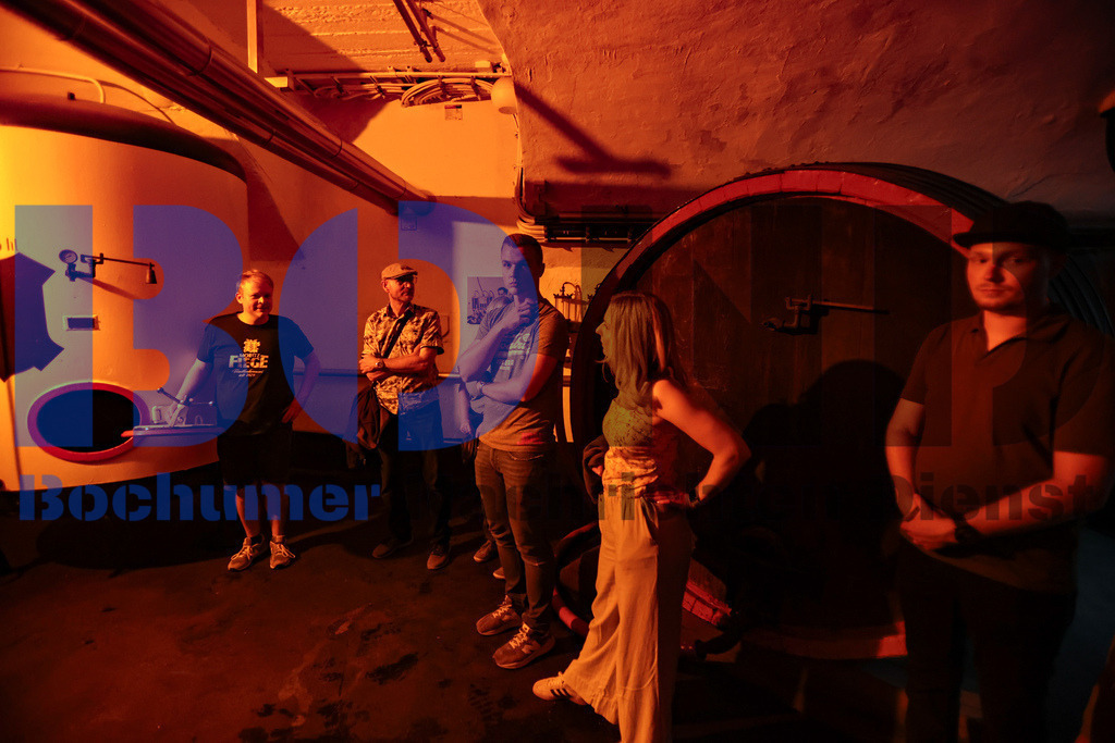 SES_MOFBHF20250712-19 | bond - Realisiert mit Pictrs.com