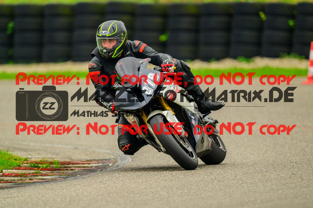 MaZZes_Fotomatrix_20241003_6007705_5405 | ROT