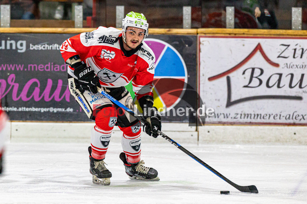 Spiel 3 Viertelfinale TSV Peißenberg Miners vs HC Landsberg Riverkings | Eishockey Bayernliga Playoffs 2023/2024, Spiel 3 Viertelfinale TSV Peißenberg Miners vs HC Landsberg Riverkings, 20240223,
Matthäus LIDL (Miners 19) in Aktion,
2024-02-23 in Peißenberg (Eisstadion)
19 Matthäus LIDL (Miners 19)
Copyright: WolfgangxLindner foto-lindner.de