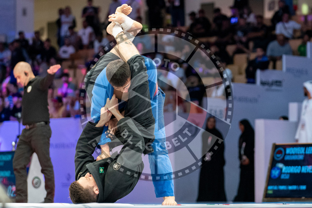 20231106PBB3098 | Fighters compete during the AJP World Master Championship in the Mubadala Arena in Abu Dhabi, Arab United Emirates, on November 6, 2023.