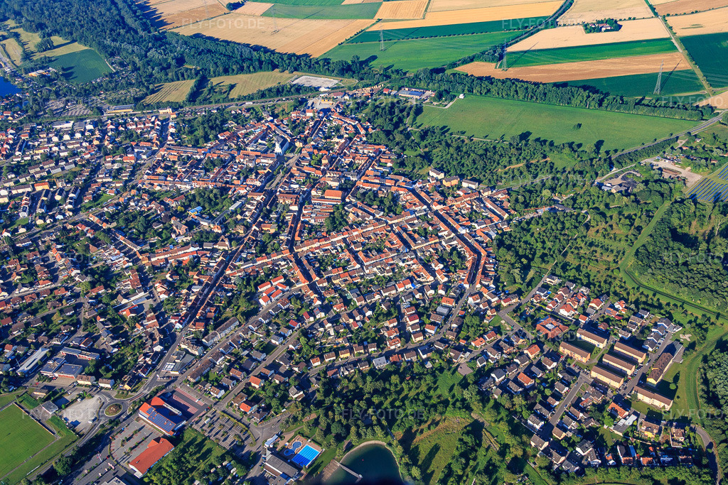 Luftbild: Söternstr in Philippsburg im Bundesland Baden-Württemberg in Deutschland. Foto: IMG_091736.jpg vom 10.07.2016 durch Werner Riehm/FLY-FOTO.de