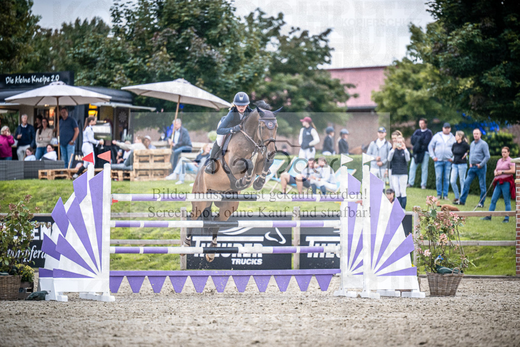 DOS_8590 | Entdecke hochwertige Reitturnierfotos von Foto Oger. Professionell, emotional und authentisch – jetzt Lieblingsmomente im Shop bestellen.Deutschlandweite Turnierfotografie. - Realisiert mit Pictrs.com