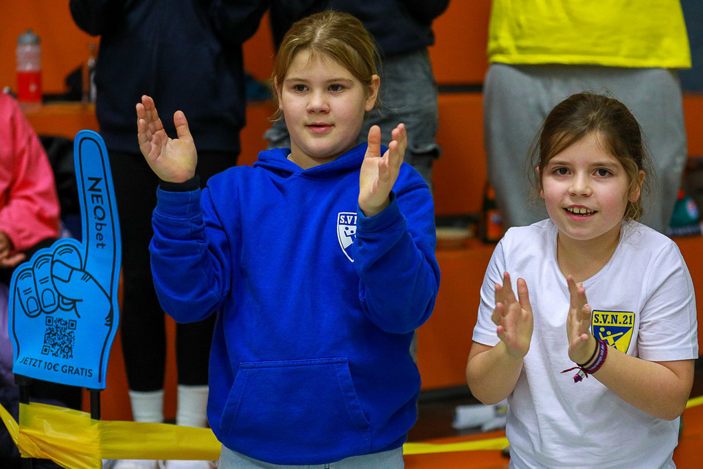 SVN_TvBiefang_161124_208 | Bildergalerie von Sport-Ereignissen aber auch von weiteren spannenden Dingen - nicht nur vom Niederrhein. In Anlehnung an den bekannten Spruch von Hanns Dieter Hüsch heißt das Motto: "Niederrhein ist überall".  - Realisiert mit Pictrs.com