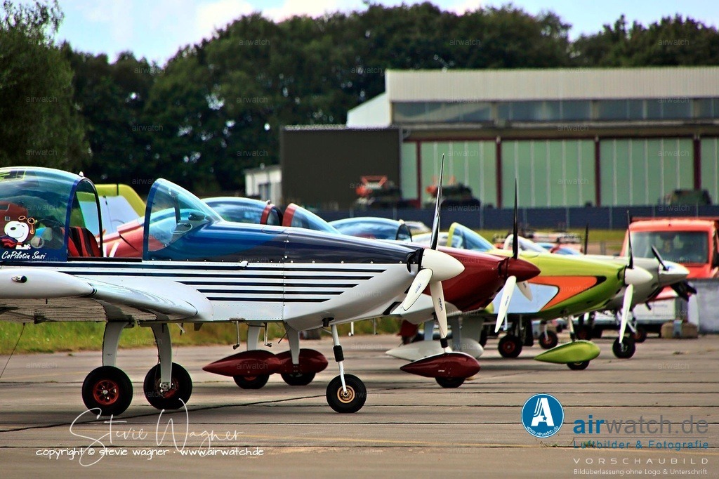 Breezer Airlebnistouren - Skandinavien Pur - 2022 - Flughafen Husum | Breezer Aircraft ist ein Hersteller von Ultraleichtflugzeugen aus Schleswig-Holstein, der Airlebnistouren (Lufterlebnis-Touren) mit seinem Modell Breezer Europa anbietet. Hier auf dem Flugplatz Husum-Schwesing 2022