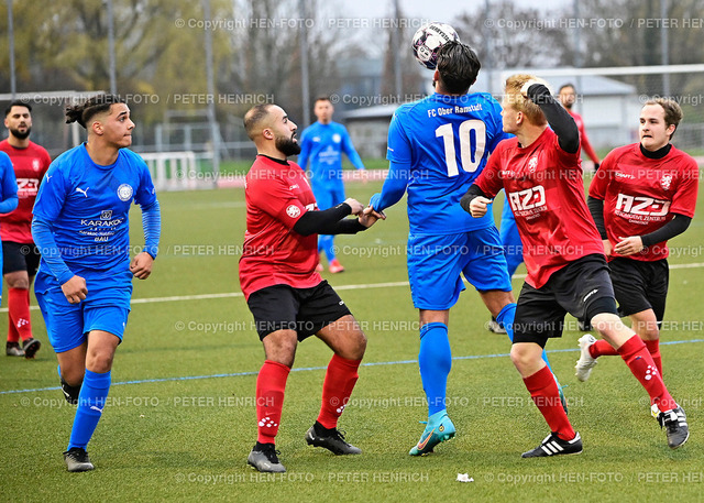 20221204-8248-fuba-ora-tsgda-HENFOTO | 04.12.2022 Fussball Kreisliga A Darmstadt Saison 2022 2023 Männer 20221204 FC Ober-Ramstadt - TSG Darmstadt (2:3) v. li. Tuna Sofu (19 Ober-Ramstadt) Anouar Zoubi (11 TSG) Ahmet Caglar (10 Ober-Ramstadt) (Foto: Peter Henrich) - Realisiert mit Pictrs.com