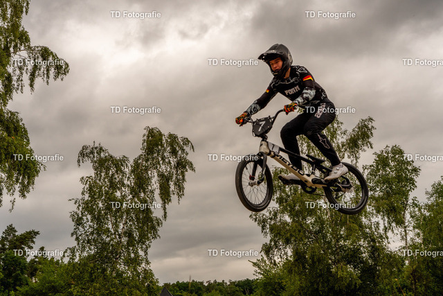 BayBMX2026-04972 | Fotogalerie von Thomas Dettweiler mit Eventbildern und lizenzfreien Fotos. Perfekt als Wandbild, für Büro, Website oder private Nutzung. - Realisiert mit Pictrs.com