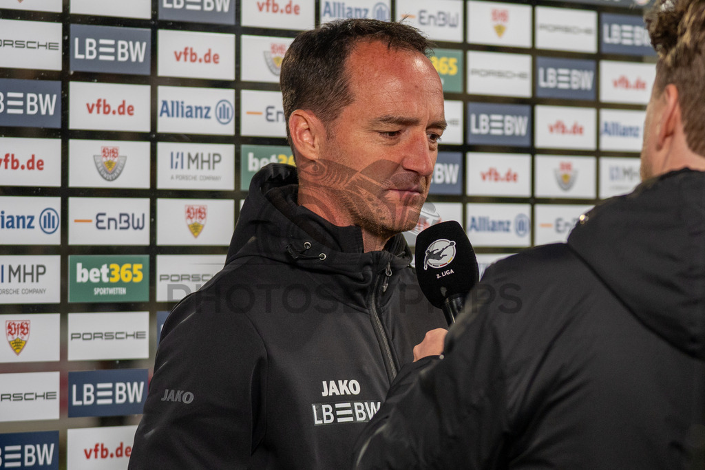 VfB Stuttgart II vs. SSV Ulm 1846 Fussball, Fussball, 3. Liga, 32. Spieltag, 08.04.2026 | Nico Willig (Trainer VfB Stuttgart II) im Interview nach Abpfiff,VfB Stuttgart II vs. SSV Ulm 1846 Fussball, Fussball, 3. Liga, 32. Spieltag, 08.04.2026DFB regulations prohibit any use of photographs as image sequences and/or quasi-video