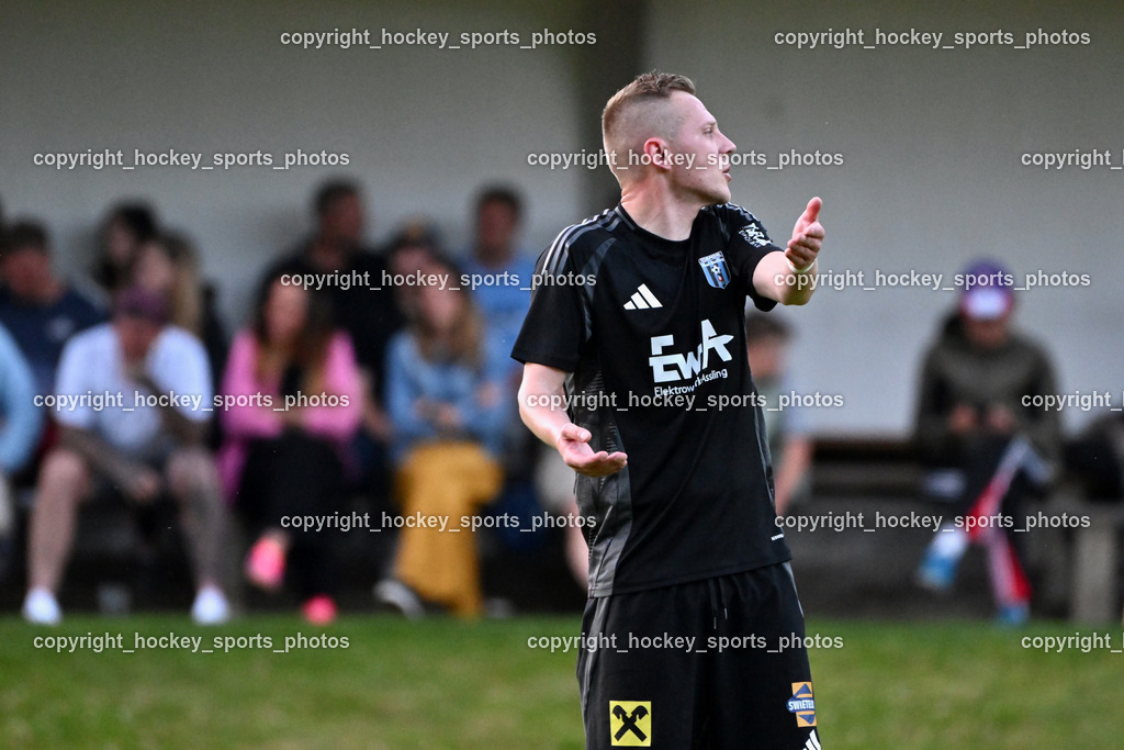 WSG Radenthein vs. URC Thal Assling | #72 Jasmin Dindic URC Thal Assling, WSG Radenthein vs. URC Thal Assling, WSG Radenthein vs. URC Thal Assling am 30.05.2025 in Radenthein (Sportplatz Radenthein), Austria, (Photo by Bernd Stefan)