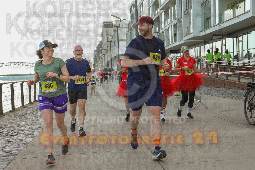 250920_1455_EX1_8206 | Sportfotografie im Rhein-Sieg Kreis, Köln, Bonn, NRW, Rheinland Pfalz, Hessen, etc. Unser Tätigkeitsfeld umfasst den Laufsport vom Volkslauf über den Marathon, Duathlon, Triathon bis zum Ultralauf wie Kölnpfad Ultra oder Schindertrail.