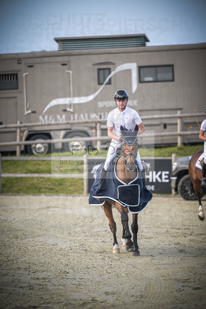 DOS_0335 | Entdecke hochwertige Reitturnierfotos von Foto Oger. Professionell, emotional und authentisch – jetzt Lieblingsmomente im Shop bestellen.Deutschlandweite Turnierfotografie. - Realisiert mit Pictrs.com