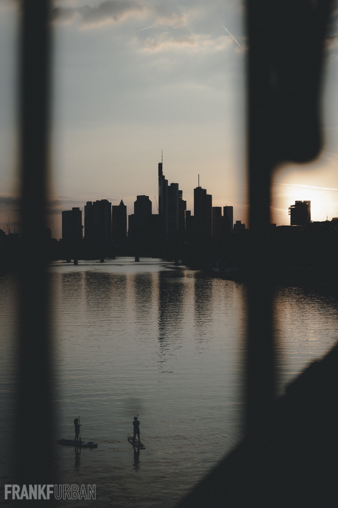 Escape the ordinary | High-quality Photo print on genuine brand name photo
paper from Fujifilm.
Available in many sizes as Canvas, Photo print, Calendar,
Wood print, Acrylic glass, Alu-dibond, Forex & Kapa, FineArt
Hahnemühle - Realisiert mit Pictrs.com