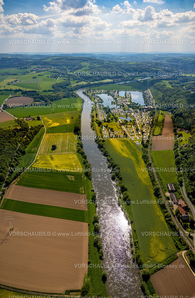 Vlotho240505395CampFeuerland_Weser | Luftbild, Camp Feuerland Campingplatz am Fluss Weser, Badesee und Weser-Radweg im Lipper Bergland, Vlotho, Ostwestfalen, Nordrhein-Westfalen, Deutschland