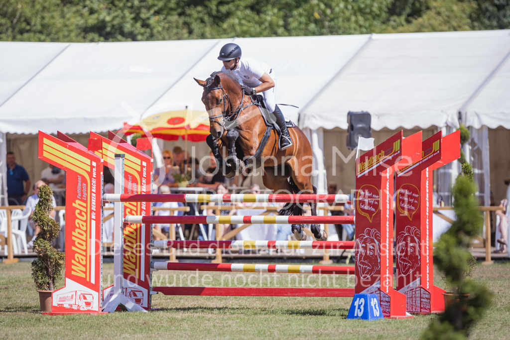 220717_LC_GroßerPreis-927 | Deine schönsten Turniermomente als professionelle Fotos! Entdecke hochwertige Pferdesport-Fotografie im Online-Shop. Jetzt Fotos finden & bestellen!