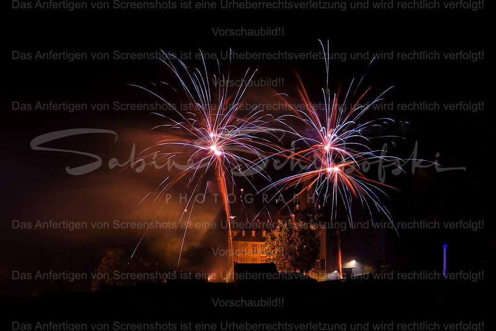 Feuerwerk Lukasmarkt Ulmen 2024 | People- und Tierfotografie, Imageaufnahmen, Veranstaltungsfotografie und Wandbilder aus der Natur ★ Made in Germany ✔️ Druck + Downloads ✔️ Naturfotografie in Top Qualität ★ schneller Versand, weltweite Lieferung! - Realisiert mit Pictrs.com