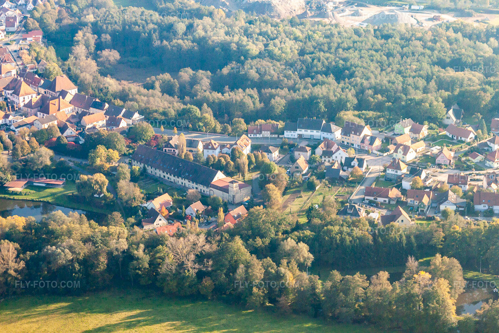 Aerial view: View of the town in the district Neulauterburg in Lauterbourg in the state Bas-Rhin, France.Photo: IMG_45934.jpg taken on 10/23/2011 by Werner Riehm/FLY-FOTO.comResolution of the original: 4752 x 3168 px