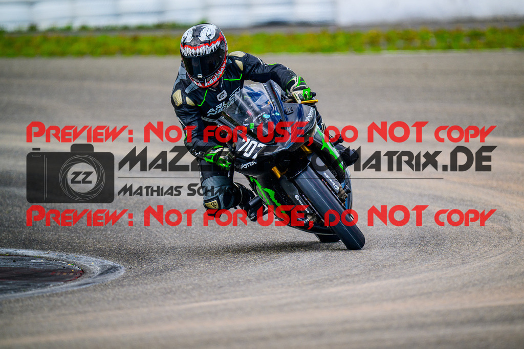 MaZZes_FotoMatrix_240910_6007705_2005 | GRUEN