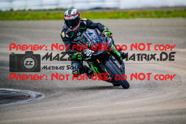 MaZZes_FotoMatrix_240910_6007705_2005 | GRUEN