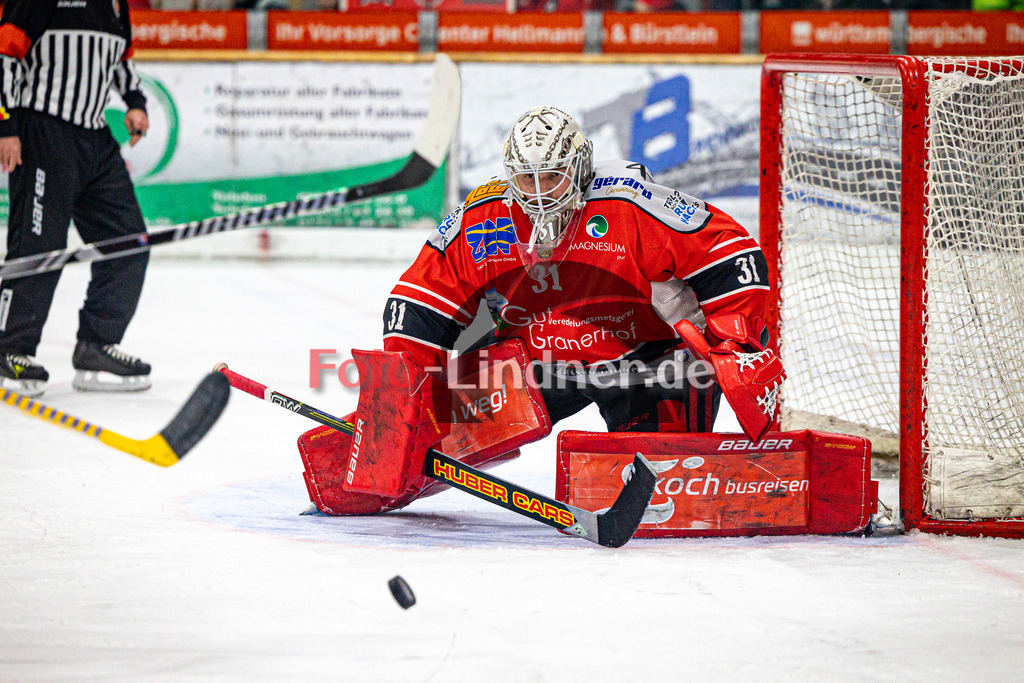 TSV Peißenberg MINERS gegen ESC Kempten SHARKS | Eishockey Bayernliga Herren Pre-Playoffs 2024/25, TSV Peißenberg MINERS gegen ESC Kempten SHARKS, 20250131,Korbinian SERTL (MINERS Goali 31) in Aktion,2025-01-31 in Peißenberg (Eisstadion Peißenberg)Korbinian SERTL (MINERS Goali 31)Copyright: WolfgangxLindner foto-lindner.de