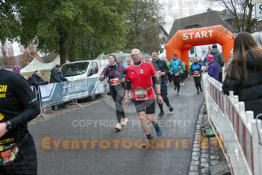 251130_1145_EX1_8660 | Sportfotografie im Rhein-Sieg Kreis, Köln, Bonn, NRW, Rheinland Pfalz, Hessen, etc. Unser Tätigkeitsfeld umfasst den Laufsport vom Volkslauf über den Marathon, Duathlon, Triathon bis zum Ultralauf wie Kölnpfad Ultra oder Schindertrail.