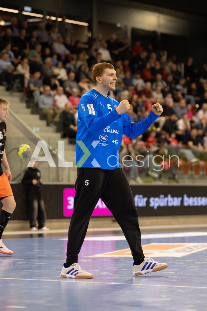 Handballen I Herren I Saison 2025-2026 I Quickline Handball League 2026 | Men I 18. Spieltag I Pfade Winterthur - Kadetten Schaffhausen I 20.12.2025 | 5 Leon Bergmann (Kadetten Schaffhausen) - Torhüter - Realisiert mit Pictrs.com