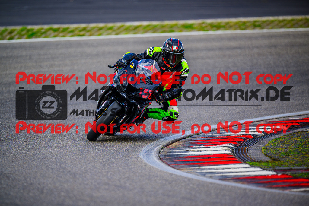 MaZZes_FotoMatrix_240911_6007705_4680 | GELB