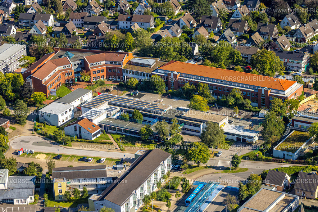 Sprockhoevel240811277Hasslinghausen | Luftbild, Gemeinschaftsgrundschule Haßlinghausen und Wilhelm-Kraft-Gesamschule, Haßlinghausen, Sprockhövel, Ruhrgebiet, Nordrhein-Westfalen, Deutschland
