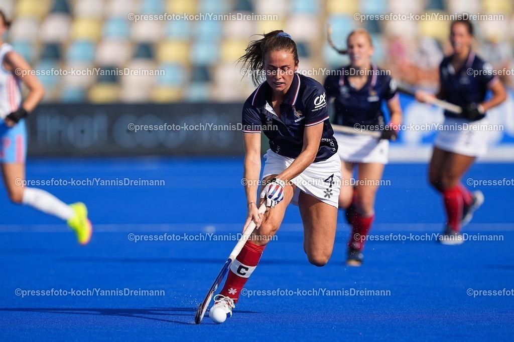 xydrx13082503041 | 13.08.2025, xydrx, Frauen EuroHockey Championship 2025, Gruppenphase, Gruppe A, Niederlande - Frankreich, Sparkassenpark Mönchengladbach: Emma Ponthieu (FRA #4)