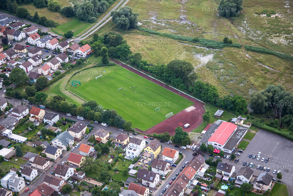 Luftbild: SV Rohrhof 1921 e.V im Ortsteil Rohrhof in Brühl im Bundesland Baden-Württemberg in Deutschland. Foto: IMG_090944.jpg vom 04.07.2016 durch Werner Riehm/FLY-FOTO.de