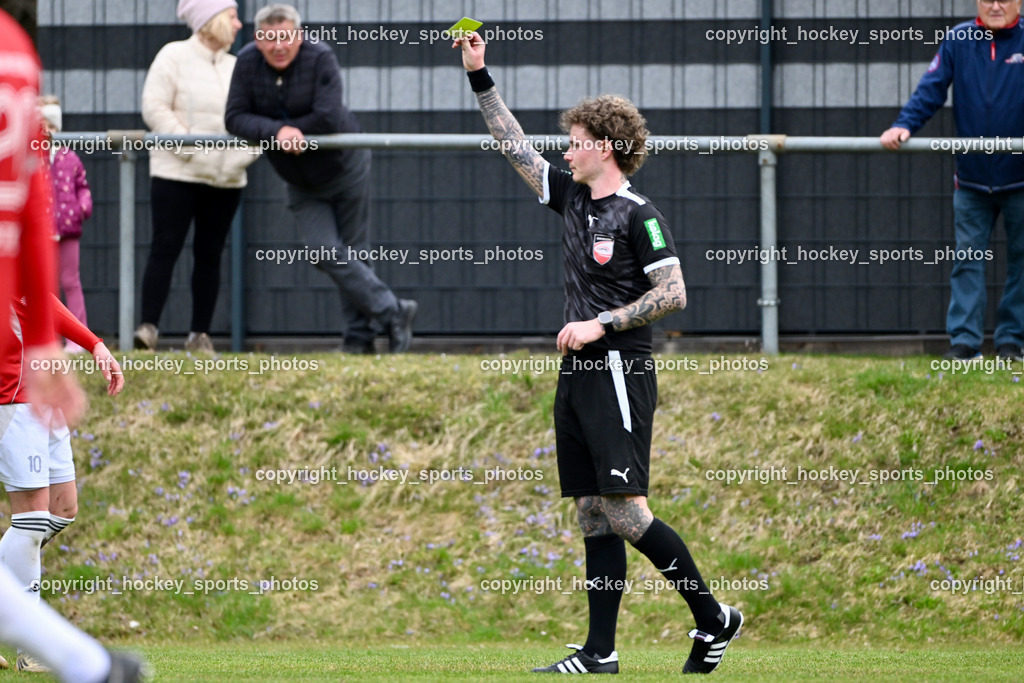 SV Arnoldstein vs. FC Union Sillian-Heinfels | Marcel Andre Vaschauner Referee, Gelbe Karte, SV Arnoldstein vs. FC Union Sillian-Heinfels, SV Arnoldstein vs. FC Union Sillian-Heinfels am 29.03.2026 in Arnoldstein (Waldparkstadion Arnoldstein), Austria, (Photo by Bernd Stefan)