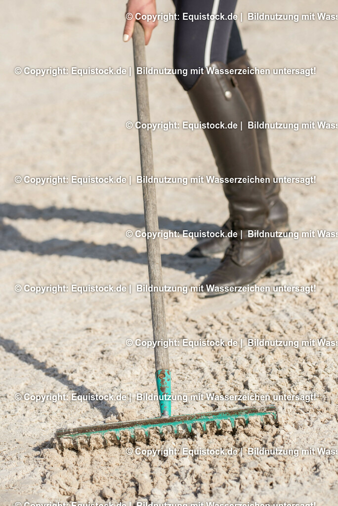 20160421_Reitplatzpflege_0019 | equistock