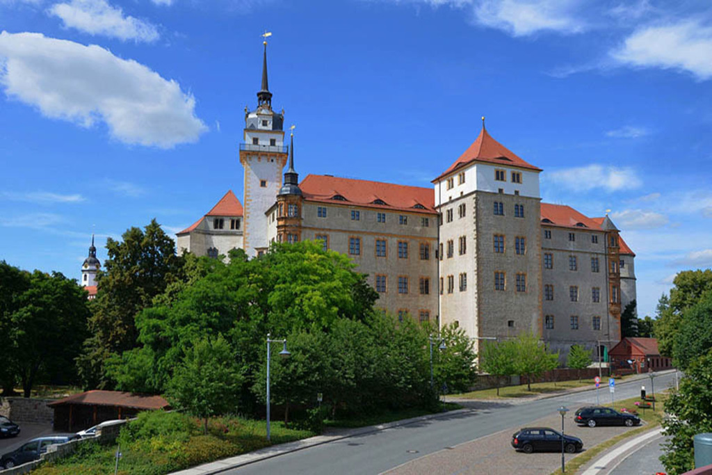 Torgau - Schloss Hartenfels | Entdecke über 20 Kategorien Leipzig-Motive: Foto-Downloads, hochwertige Poster, Leinwand- & Fine-Art-Prints. Jetzt Lieblingsfoto im Bildlexikon Leipzig Shop bestellen!