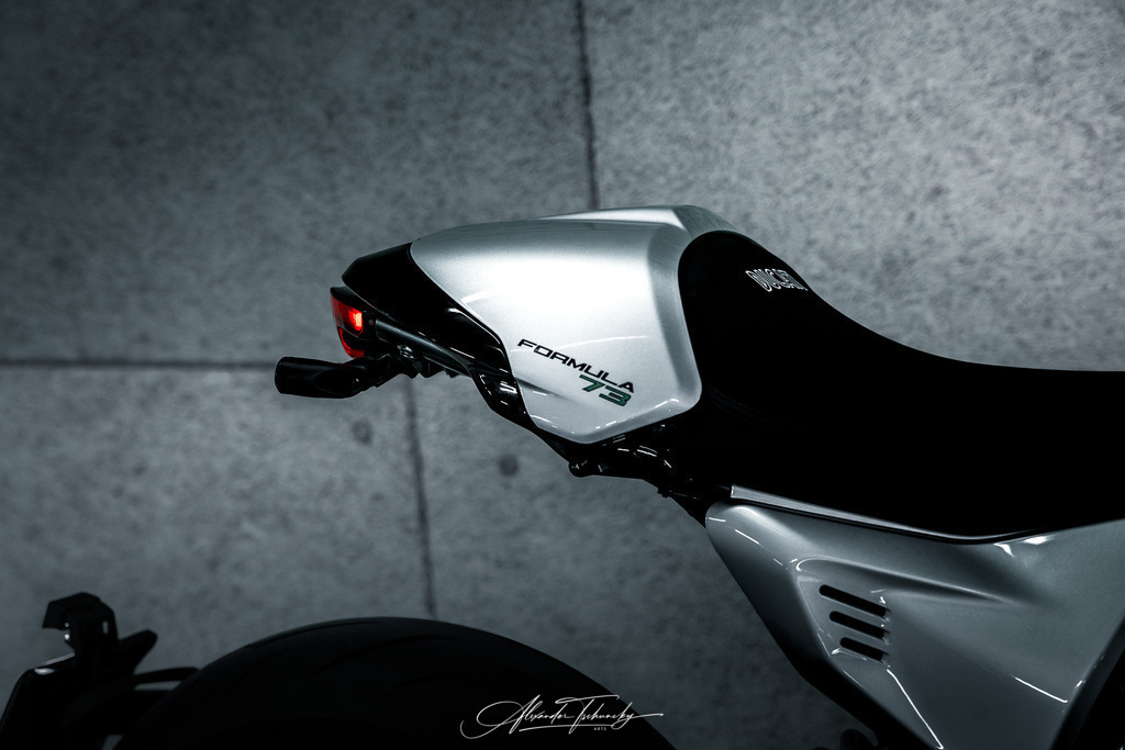 Ducati Scramber Formula 73 | Entdecken Sie die faszinierende Welt von Alexander Tschuncky Arts: Kreative Fotografie, atemberaubende Automobilkunst und hochwertiger Bilderdruck. Lassen Sie sich inspirieren! - Realisiert mit Pictrs.com