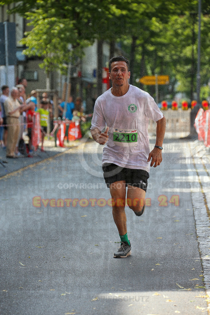 220625_1643_EX1_4910 | Sportfotografie im Rhein-Sieg Kreis, Köln, Bonn, NRW, Rheinland Pfalz, Hessen, etc. Unser Tätigkeitsfeld umfasst den Laufsport vom Volkslauf über den Marathon, Duathlon, Triathon bis zum Ultralauf wie Kölnpfad Ultra oder Schindertrail.
