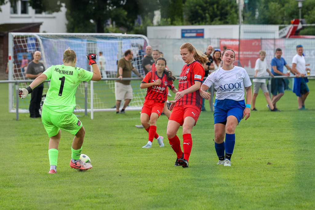 20250727_AHP-FCH_081 | Fotopresso – Sportfotografie in Heidenheim & Umgebung. Professionelle Sportfotografie für unvergessliche Momente. Dynamische Action-Shots, emotionale Szenen & hochwertige Bilder. - Realisiert mit Pictrs.com