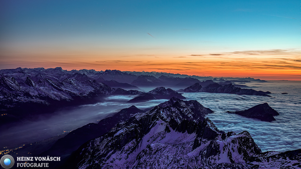 Säntis_0011 | Alle Bilder von Heinz Vonäsch Fotografie können alle zu günstigen Preisen gekauft werden! Download der Bilder, Ausdrucke, Postkarten, Tassen T-Shirts, Kalender, Alu- Dibond usw. - Realisiert mit Pictrs.com