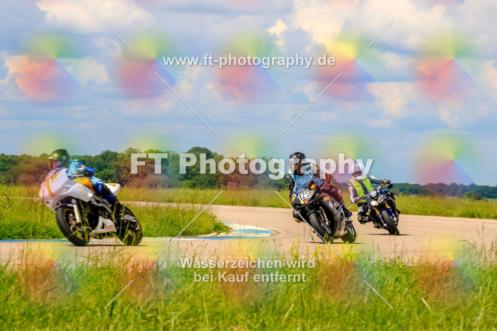 MotoTeam-0647 | Hier findet Ihr Bilder von Touristenfahrten auf der Nürburgring Nordschleife oder von anderen Veranstaltungen die ich besucht habe. Viel Spass beim Durch Schauen 