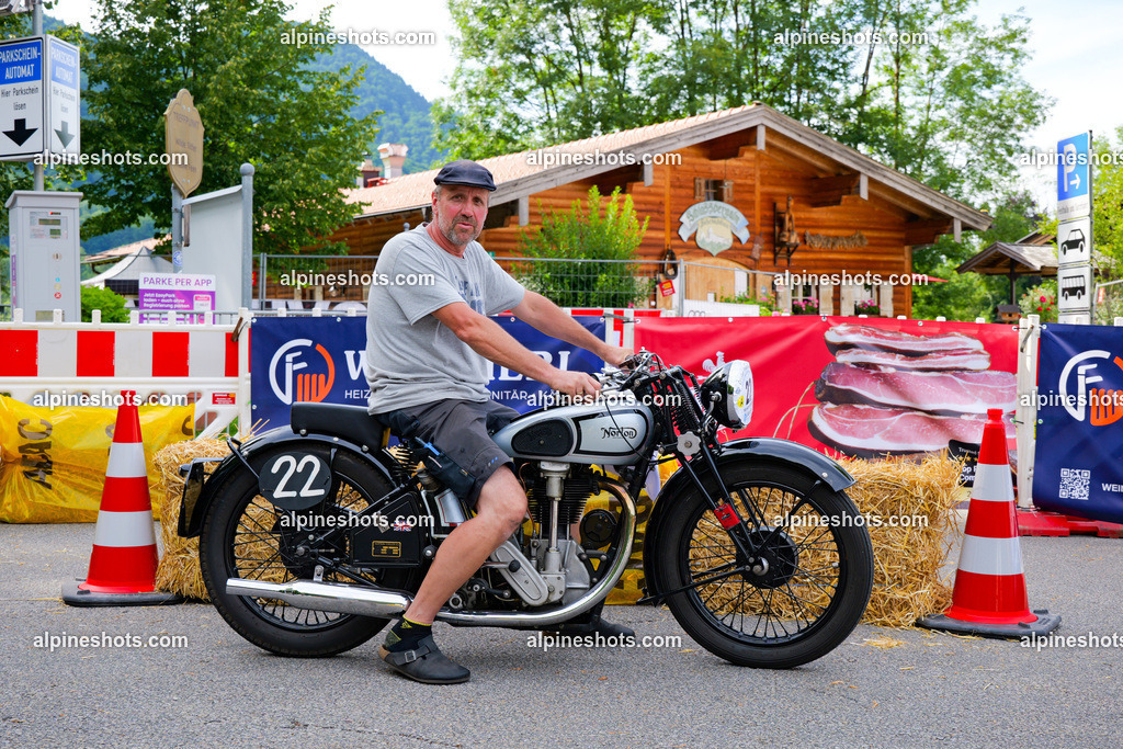 P1014605 | Erleben Sie atemberaubende, hochqualitative Fotos Ihrer Fahrt entlang der malerischen Alpenstraßen. Besuchen Sie alpineshots.com, um professionelle Aufnahmen Ihrer unvergesslichen Reise zu finden und zu kaufen - Realisiert mit Pictrs.com