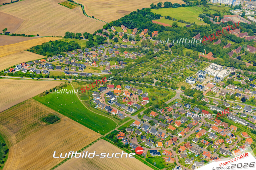 Luftbild Heiligenhafen - Die Luftaufnahme wurde 2025 vom UL-Flugzeug heraus erstellt ( keine Drohne ) - Hochauflösende Luftaufnahme - für professionelle Ausdrucke geeignet. Die Geschenkidee !Hier alle&nbsp;Infos zur Lizenzierung der LuftaufnahmeWir fliegen auch dieses Jahr wieder in Ihre Region um Luftbilder zu erstellen.- Luftbild anfragen