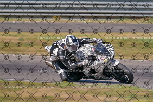 26bt05-0283 | markuskiefer.com - Realisiert mit Pictrs.com