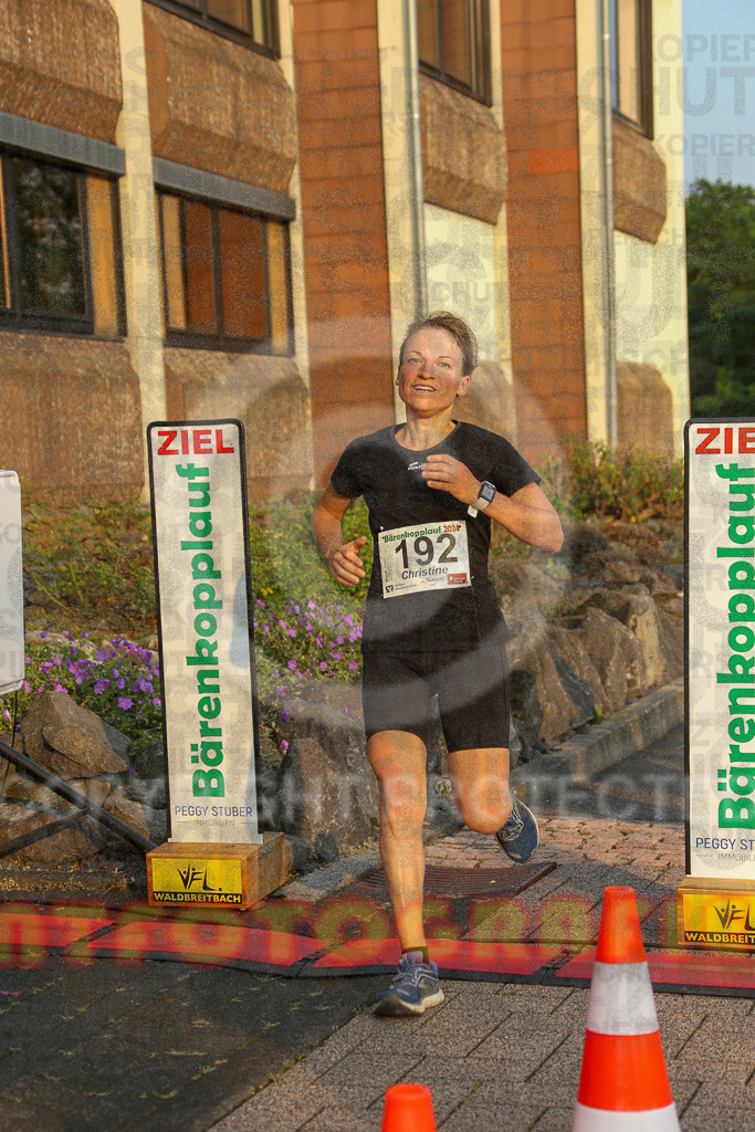 240802_1933_EX1_6562 | Sportfotografie im Rhein-Sieg Kreis, Köln, Bonn, NRW, Rheinland Pfalz, Hessen, etc. Unser Tätigkeitsfeld umfasst den Laufsport vom Volkslauf über den Marathon, Duathlon, Triathon bis zum Ultralauf wie Kölnpfad Ultra oder Schindertrail.