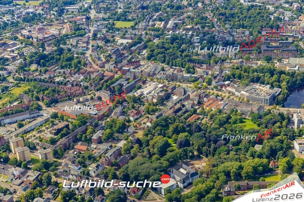 Luftbild der Stadt Neumünster - Das Luftbild wurde 2025 vom UL-Flugzeug heraus erstellt ( keine Drohnenaufnahme ) - Hochauflösende Luftaufnahme - für Wandbilder und großformatige Ausdrucke geeignet. Das besondere Geschenk!Hier alle&nbsp;Infos zur Lizenzierung der LuftaufnahmeWir fliegen auch dieses Jahr wieder in Ihre Region um Luftbilder zu erstellen.- Luftbild anfragen