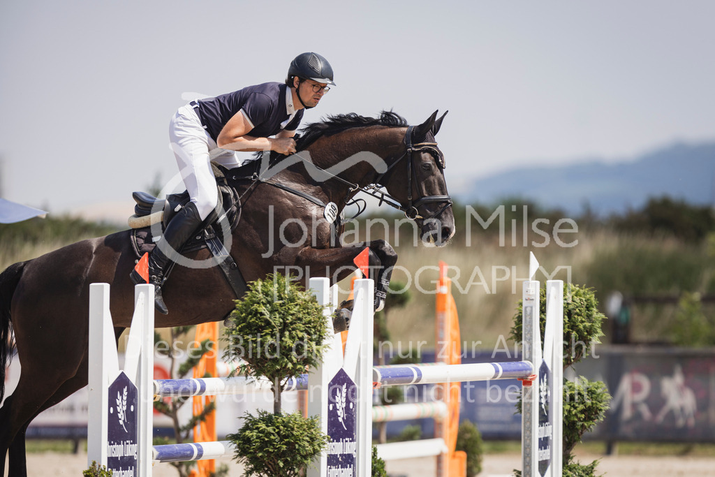 250628_PfSpTa_Youngster-M2-331 | Deine schönsten Turniermomente als professionelle Fotos! Entdecke hochwertige Pferdesport-Fotografie im Online-Shop. Jetzt Fotos finden & bestellen!