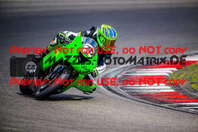 MaZZes_FotoMatrix_240717_6007705_7127 | GELB