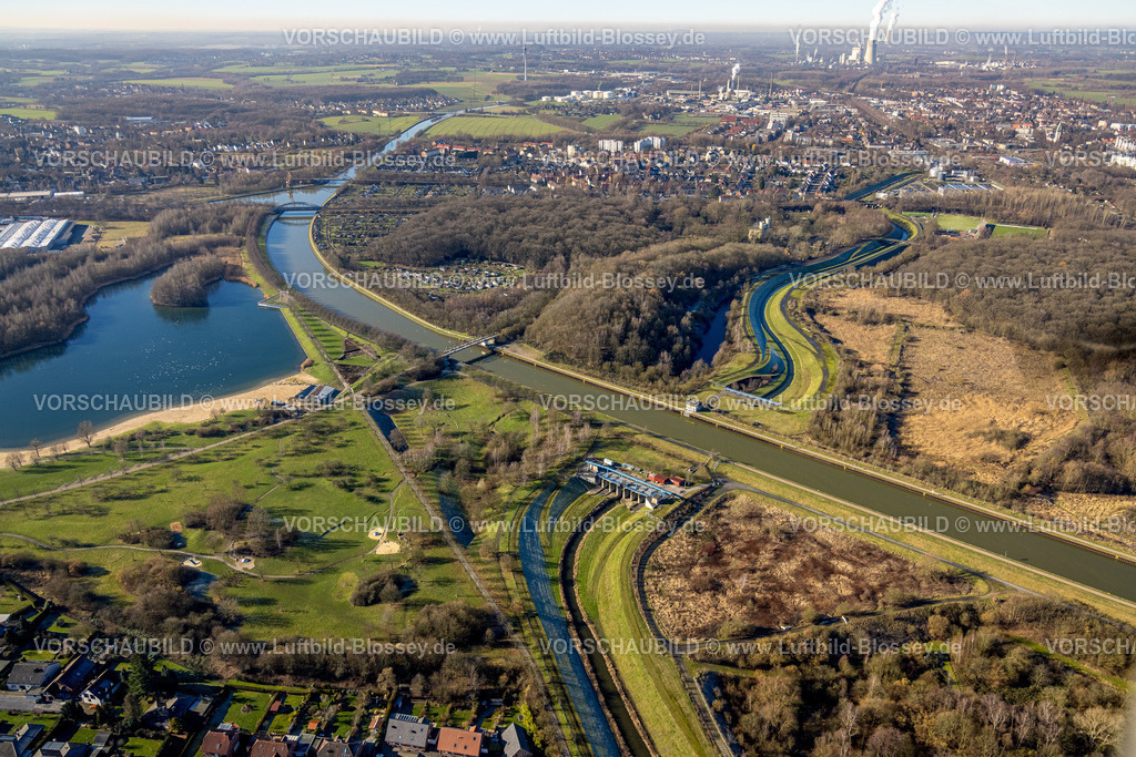 Luenen230203802 | Luftbild, Horstmarer See, Seepark Lünen, Halde Preußen, Datteln-Hamm-Kanal überquert den Fluss Seseke, KGV Mühlenwinkel und KGV Weßlingholz und KGV Triftenteich, Horstmar, Lünen, Ruhrgebiet, Nordrhein-Westfalen, Deutschland