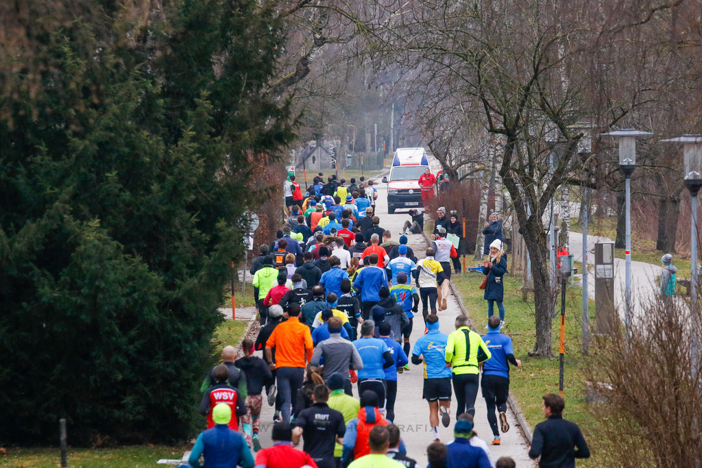 AW_20231231awmac8146 | WELS, 31.12.2023, Sparkasse Silvesterlauf Wels 2023 , Image shows: Photo: WAPICS / Andreas Willdoner