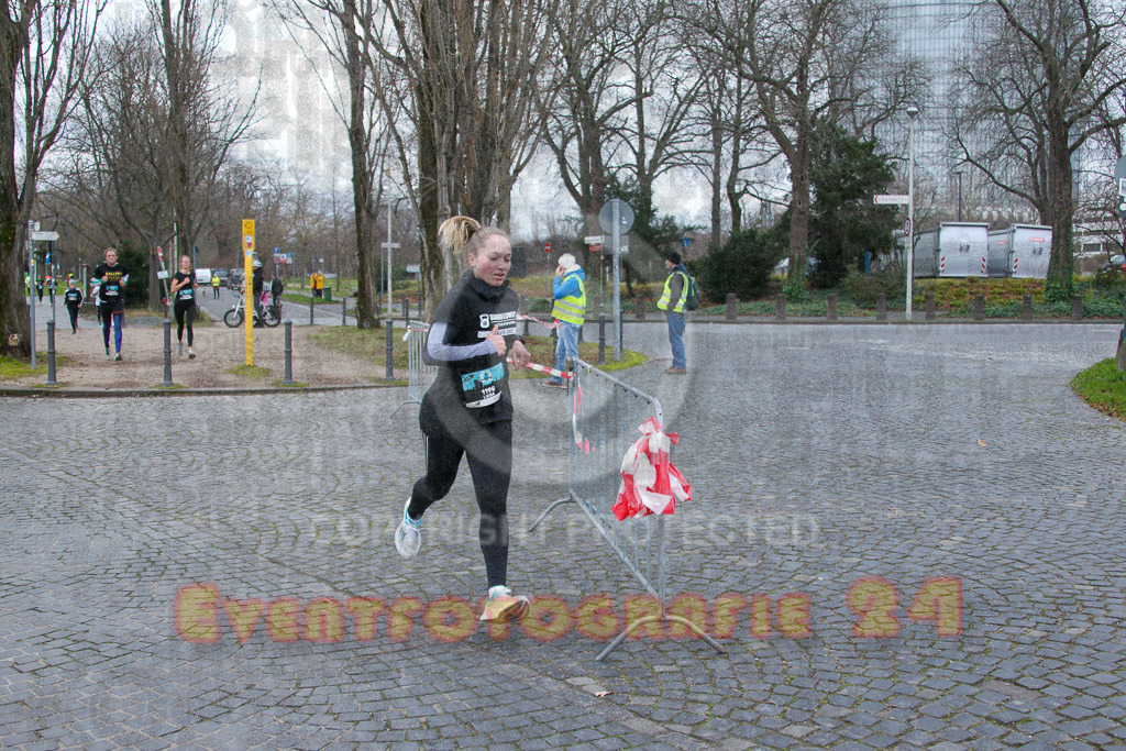 231231_1018_EV4_8371 | Sportfotografie im Rhein-Sieg Kreis, Köln, Bonn, NRW, Rheinland Pfalz, Hessen, etc. Unser Tätigkeitsfeld umfasst den Laufsport vom Volkslauf über den Marathon, Duathlon, Triathon bis zum Ultralauf wie Kölnpfad Ultra oder Schindertrail.