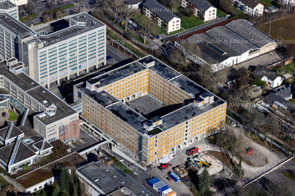 Luftbilder Koblenz-9933 | Luftbildfotografie Baustelle zum Umbau und zur Modernisierung und Sanierung eines Gebäudekomplexes " Bundesamt für Ausrüstung, Informationstechnik und Nutzung der Bundeswehr " an der Ferdinand-Sauerbruch-Straße in Koblenz im Bundesland Rheinland-Pfalz, Deutschland - Realisiert mit Pictrs.com